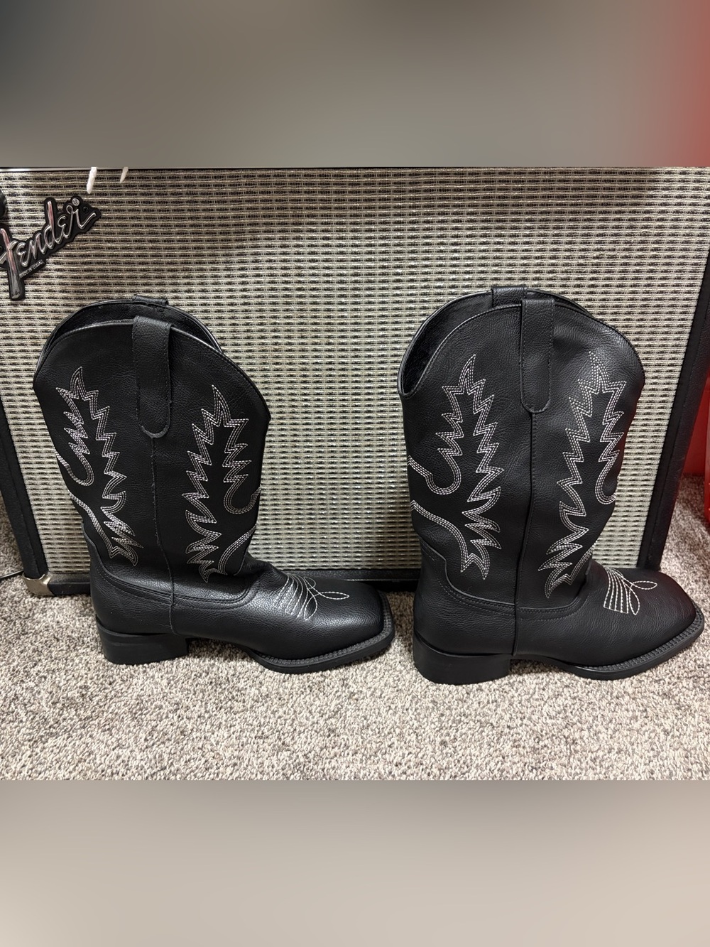 Black Women's Western Heeled Boots with Silver Stitching